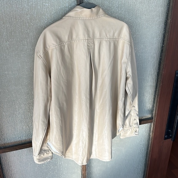 Saylor
Remi Faux Leather Top in size Med EUC - Picture 9 of 13